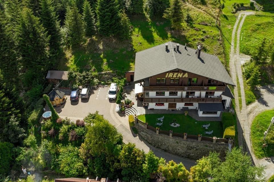 コルビエルフ Irena Bed & Breakfast エクステリア 写真