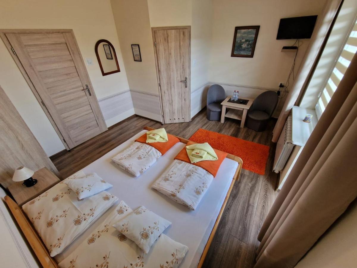 コルビエルフ Irena Bed & Breakfast エクステリア 写真